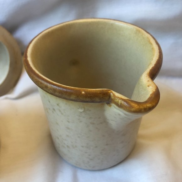 Chatham Pottery Vintage Flower and Pine Creamer and Sugar set - Picture 10 of 11